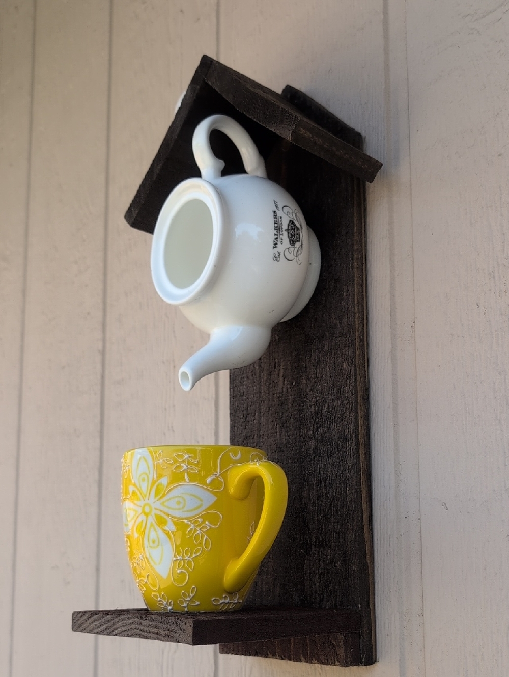 Rustic Wooden Handmade Bird Feeder Teapot Sunshine Yellow - Picture 5 of 16